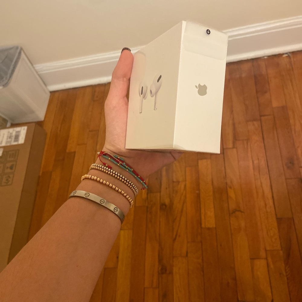 BRAND NEW SEALED AIRPOD PRO - Picture 4 of 4